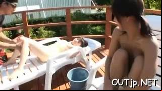 Hot pair makes some hot and heavy act outdoors